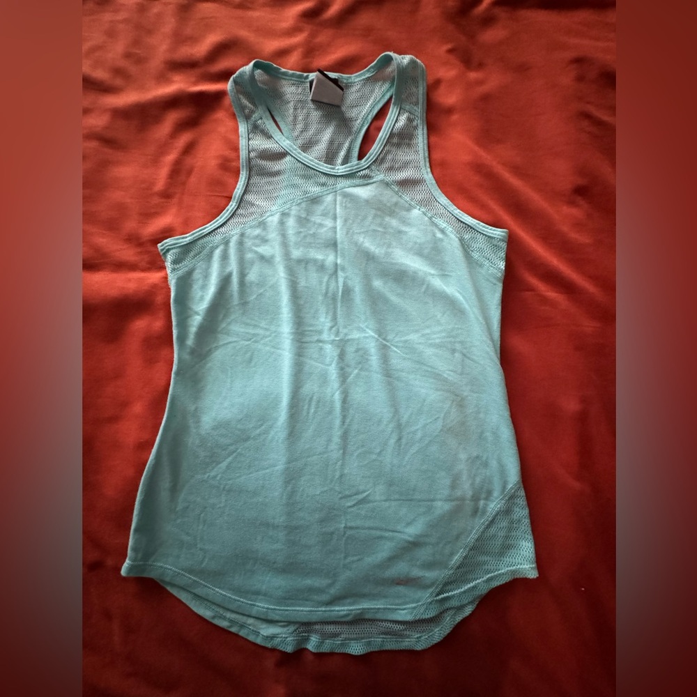 Nike small athletic top